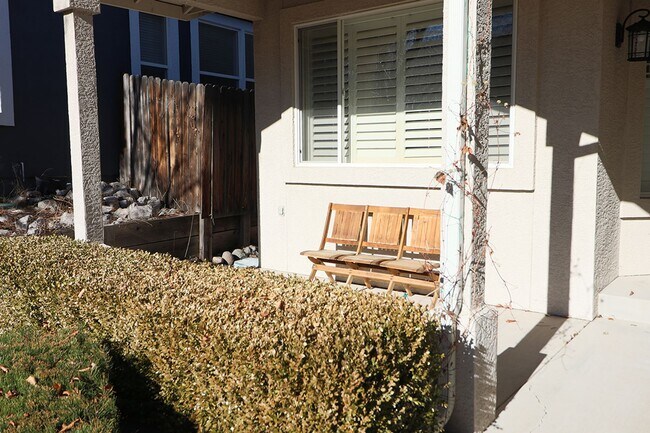 Foto del edificio - 8701 White Fir St