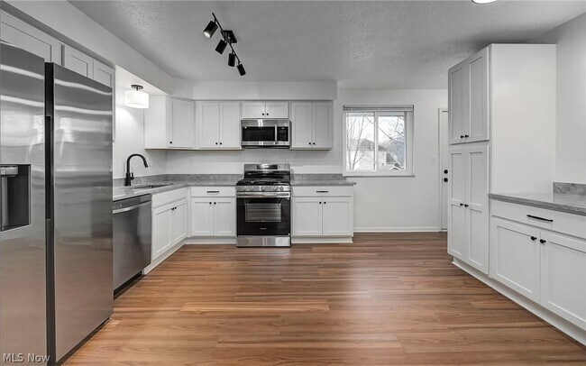 Foto del edificio - 2920 Northglen Dr