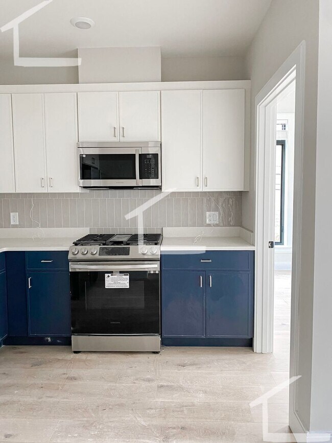 Foto del edificio - Amazing 2 Bed 2 Bath available 9/1!