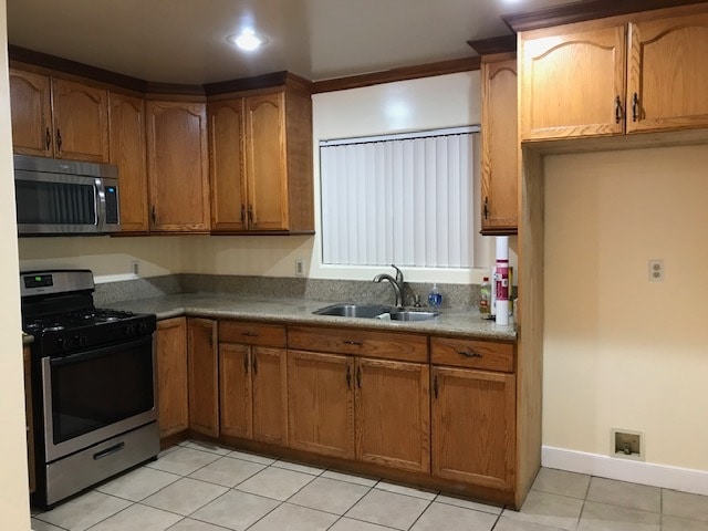 Foto del edificio - 13981 Van Nuys Blvd