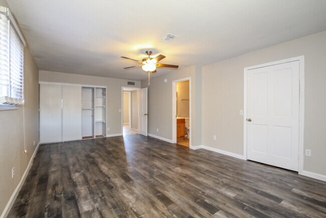 Foto del edificio - 5523 W Villa Maria Dr