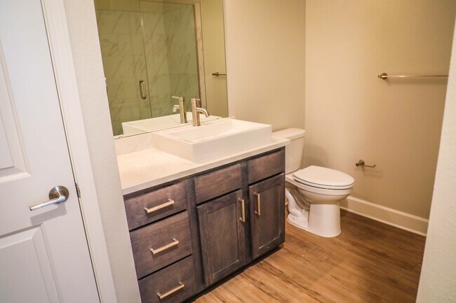 Phase II Bath - Stanford Pointe