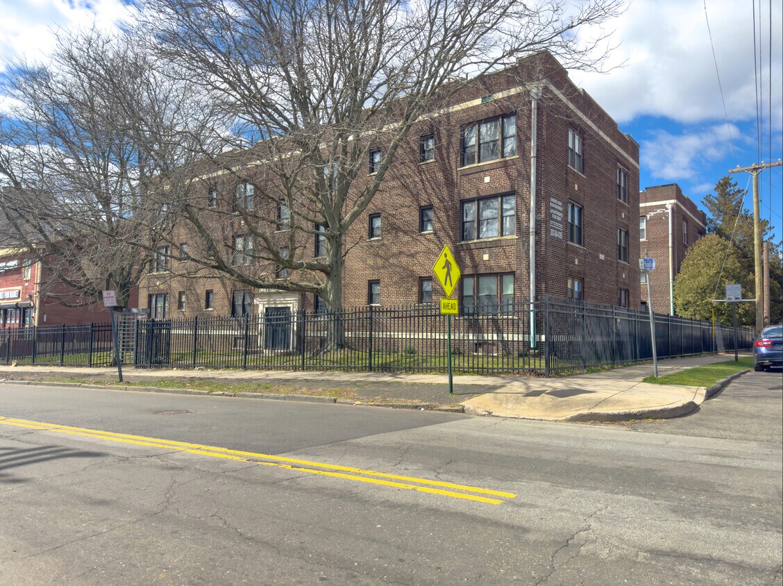 Primary Photo - 175 Washington Ave