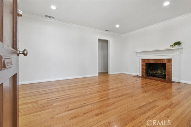 Foto del edificio - 15480 Friar St