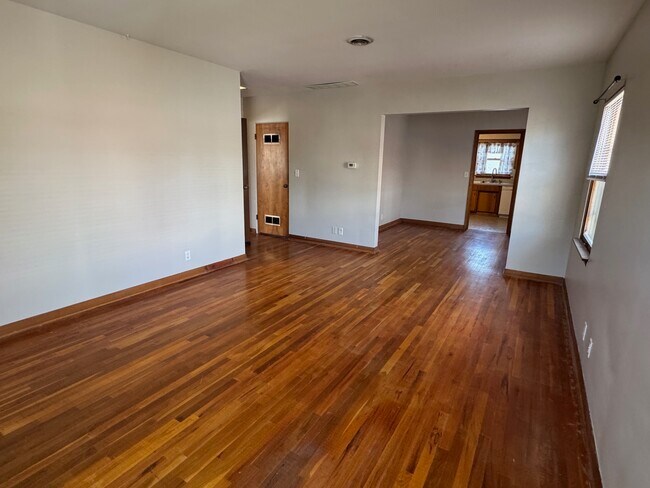 Foto del edificio - 328 W Hayes St