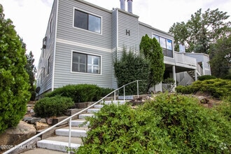 Building Photo - 333 W Leroux St