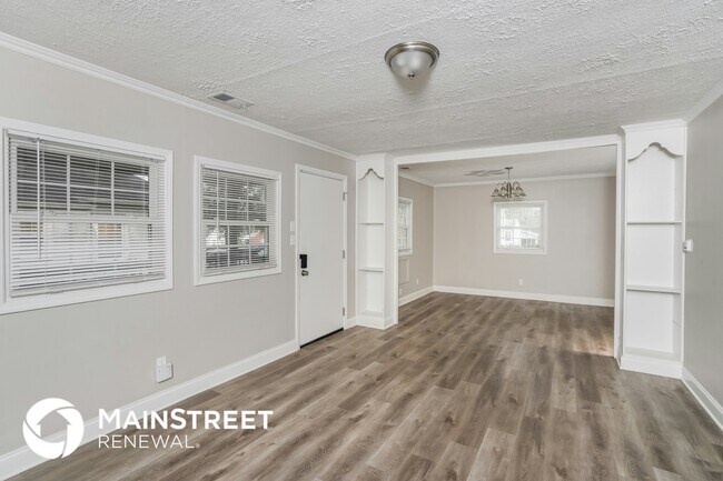 Building Photo - 1917 Winston Ave