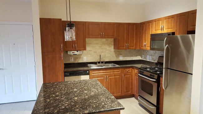 Building Photo - 12953 Centre Park Cir