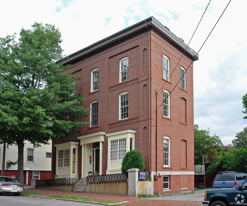 Building Photo - 65 High St