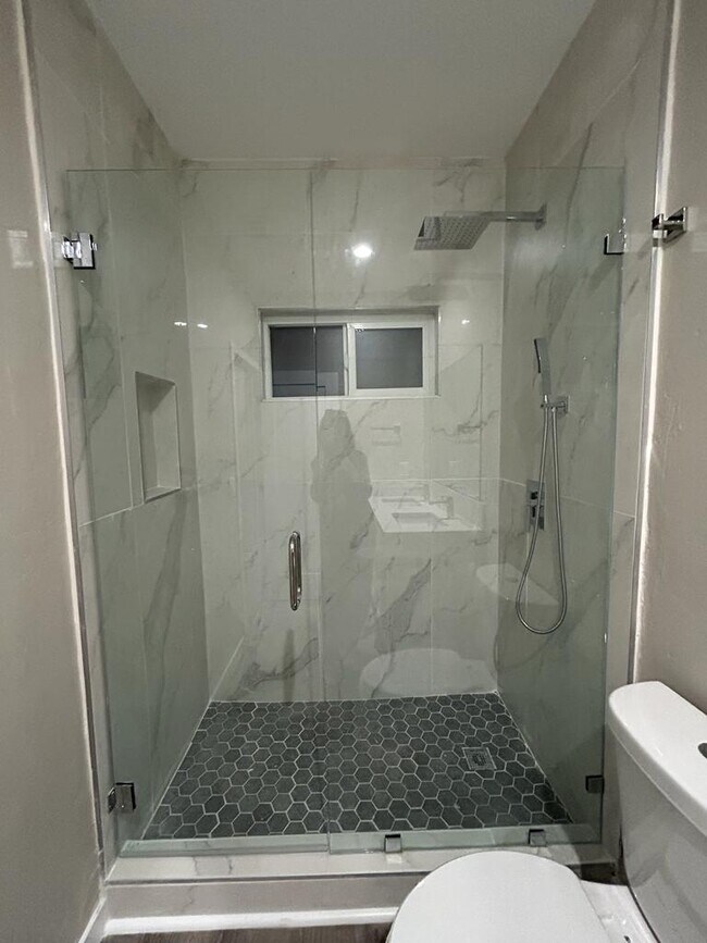 Foto del edificio - 6323 Mesita Dr