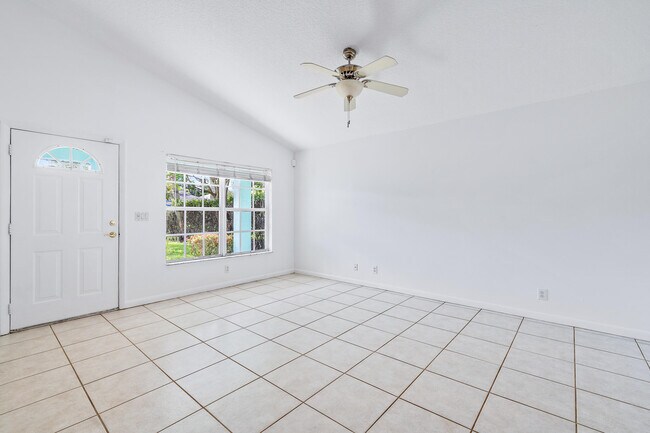 Foto del edificio - 17661 Cinquez Park Rd W