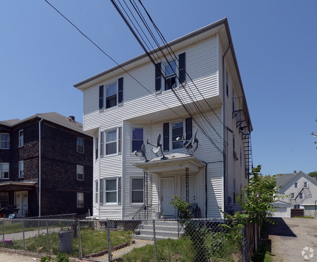 Building Photo - 105-107 Rand St