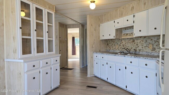 Foto del edificio - 8229 Green Ct