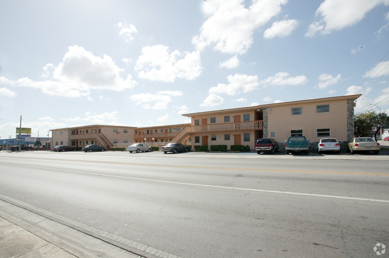 CON 570 29th St Apartaments - 570 W 29th St