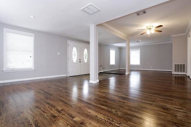 Foto del edificio - 6621 Westview Dr