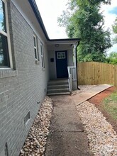Building Photo - 2619 Dundeen St