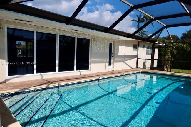 Building Photo - 6420 Miller Dr