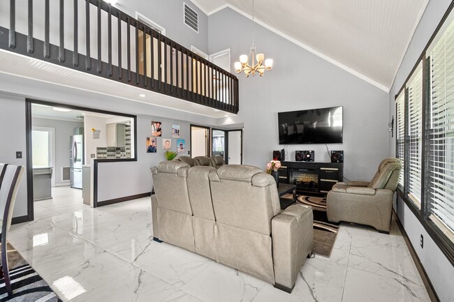 Building Photo - 20 Clearview