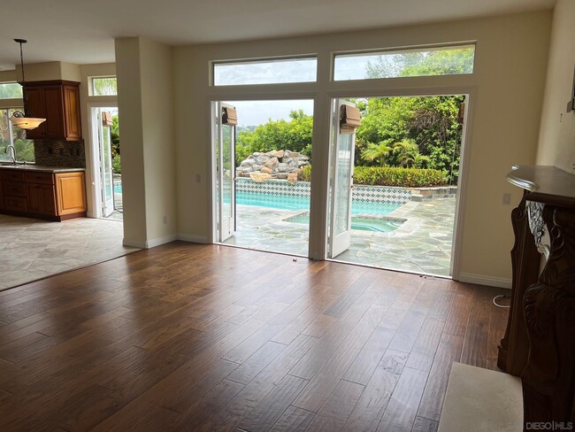 Foto del edificio - 5027 McGill Way