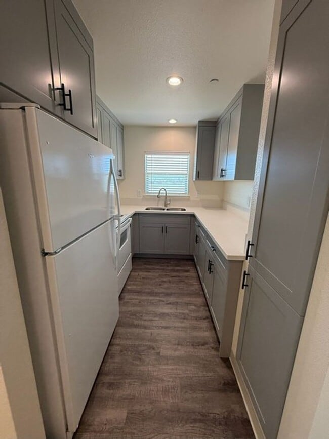 Building Photo - Brand New Upstairs 2 Bedroom Apartment in Guadalupe