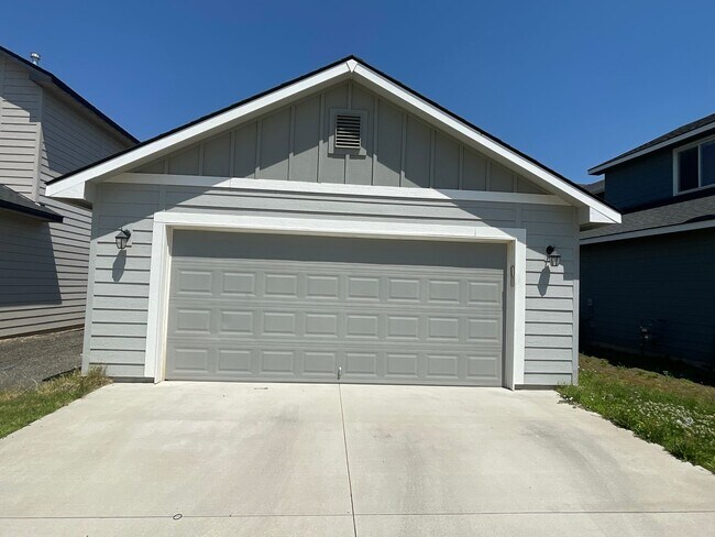 Foto del edificio - Like-new 3bed Meridian home, great design ...