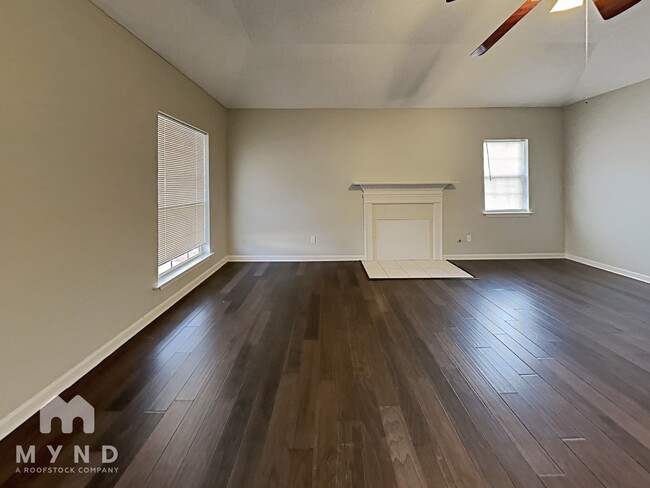 Building Photo - 2025 Plantation Pkwy