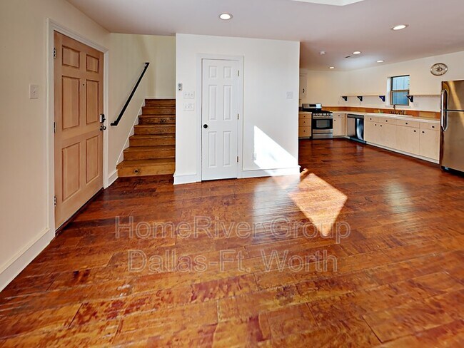 Foto del edificio - 5025 Manett St
