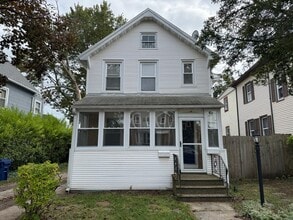 Building Photo - 14 Court St