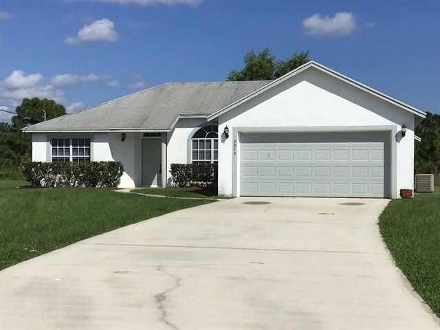Foto principal - 5815 NW Dana Circle