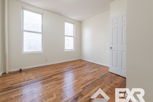 Building Photo - 175 Hopkins St