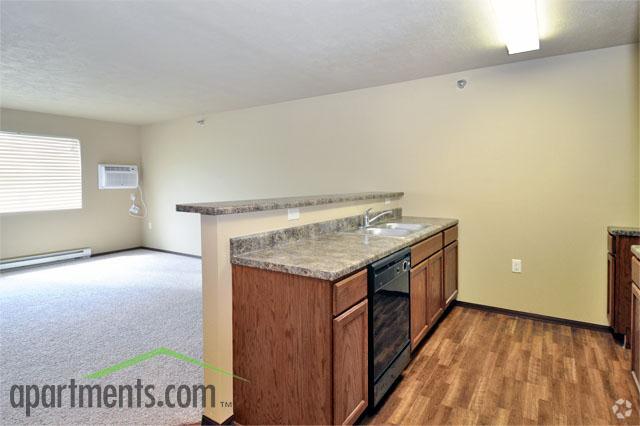 Kitchen - Roosevelt Estates of Sioux Falls