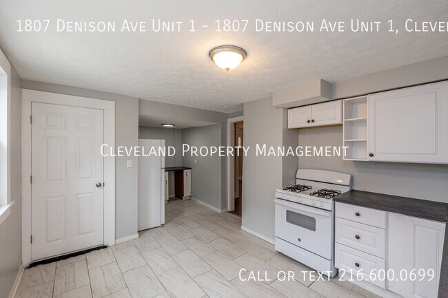 Foto del edificio - 1807 Denison Ave
