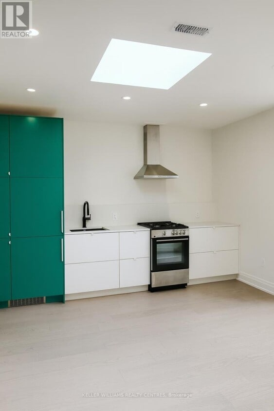 Primary Photo - 2034 Danforth Ave