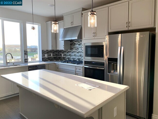 Foto del edificio - 3939 Meridian St