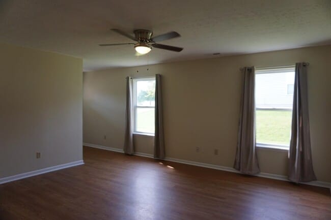 Foto del edificio - 195 Overbrook Ct