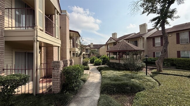 Building Photo - 2120 El Paseo St