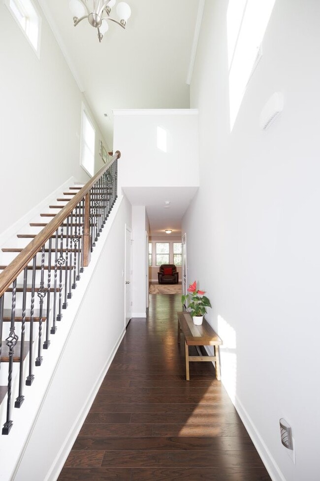 Building Photo - Spacious & Stylish Meritage Home with Sunr...