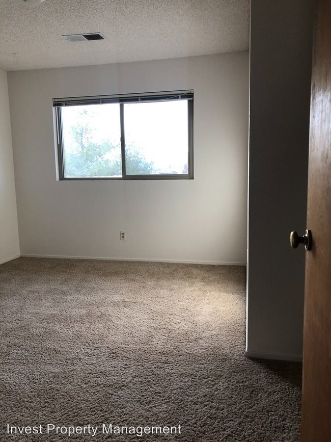 Building Photo - 1133 Lancers Ln