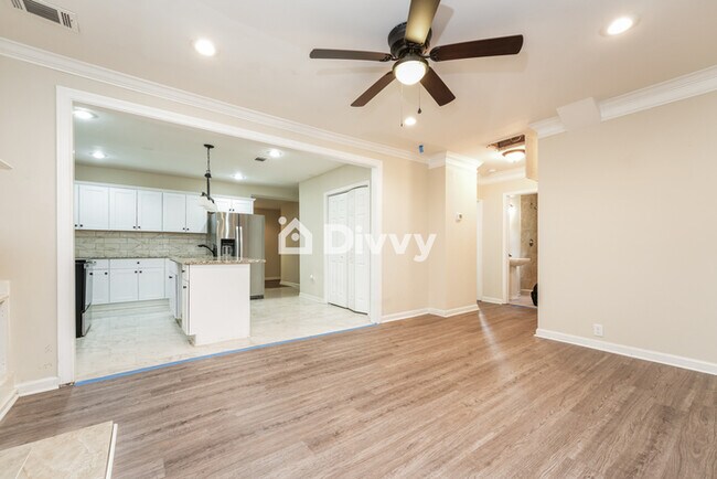 Building Photo - 690 Dameron Cir SW, Atlanta, GA 30311, USA