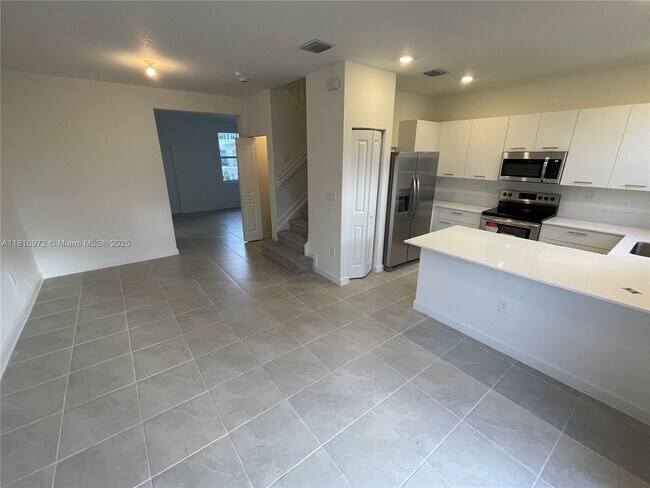Foto del edificio - 12212 NW 23rd Path