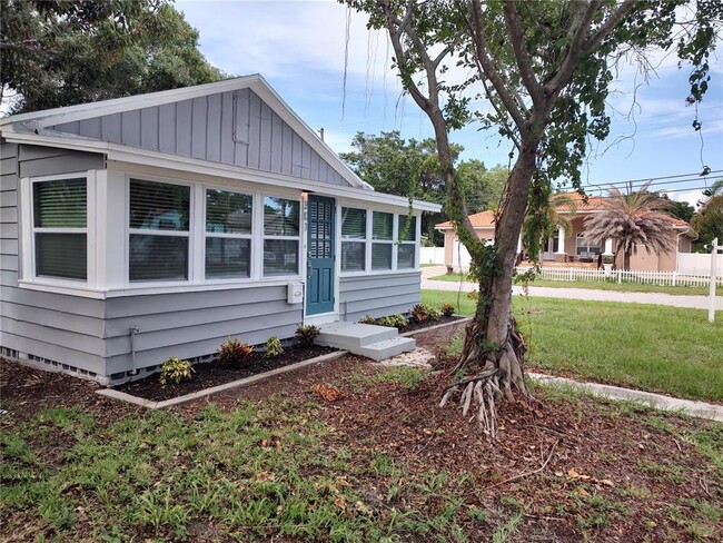 Building Photo - 301 Mystic Lake Dr N