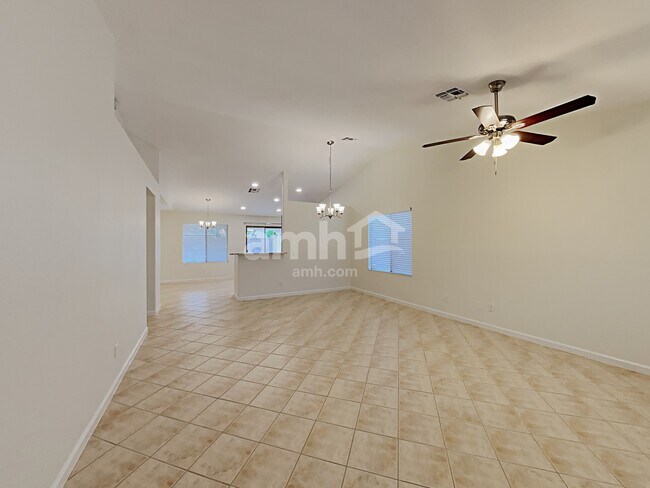 Foto del edificio - 24218 N 38th Dr