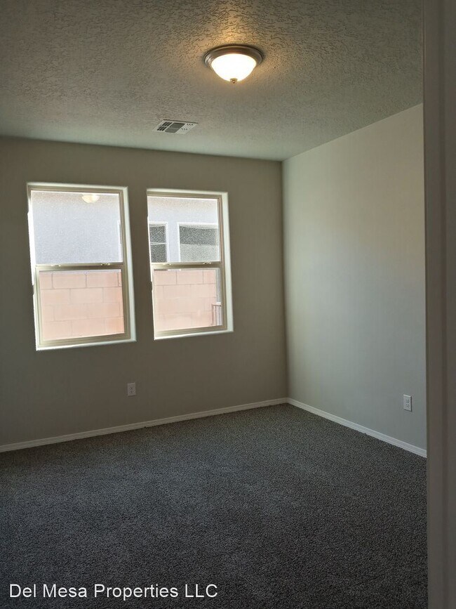 Building Photo - 3 br, 2 bath House - 6484 Gannett Dr NE
