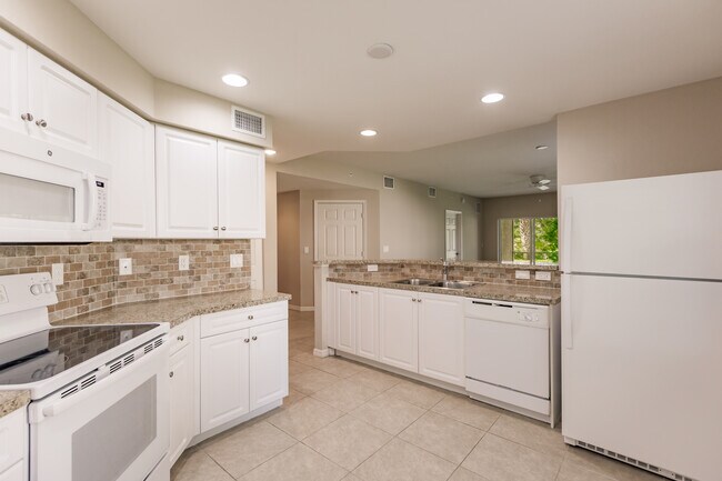 Foto del edificio - 27490 Palmesta Circle