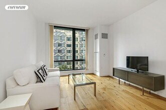 Building Photo - 23 W 116th St