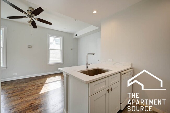 Foto del edificio - 1341 W Fletcher St