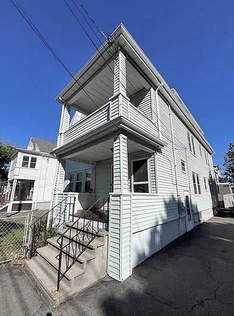 Building Photo - 63 Park St