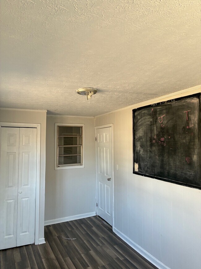 Foto del edificio - 9 W Blue Mountain Rd