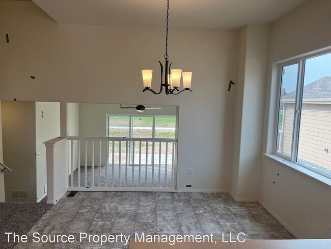 Building Photo - 4 br, 2.5 bath House - 906 Ashbrook Dr