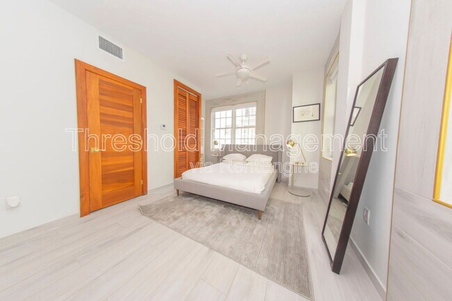 Foto del edificio - 820 Ocean Dr